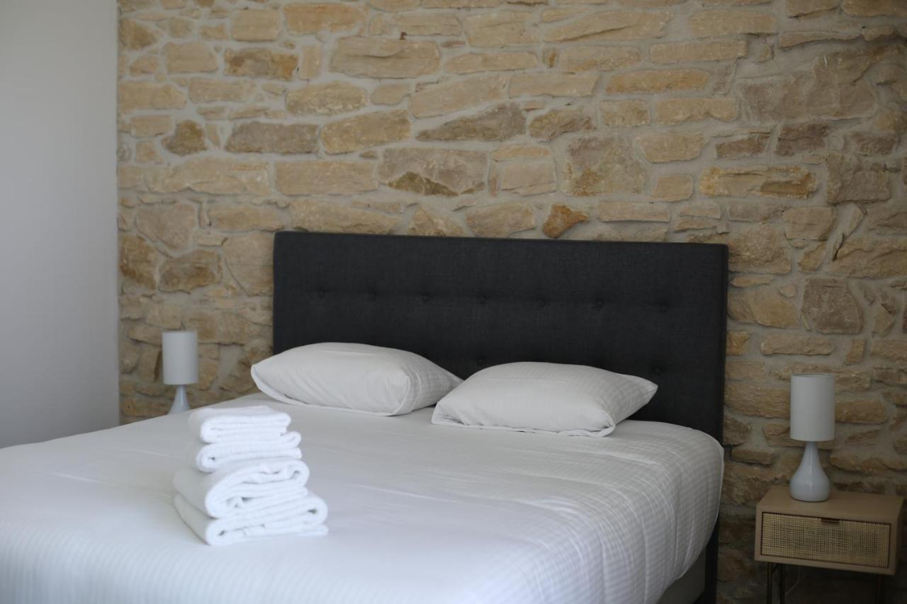 Sequoias Golf & Ressort Hotel Ruy-Montceau ภายนอก รูปภาพ
