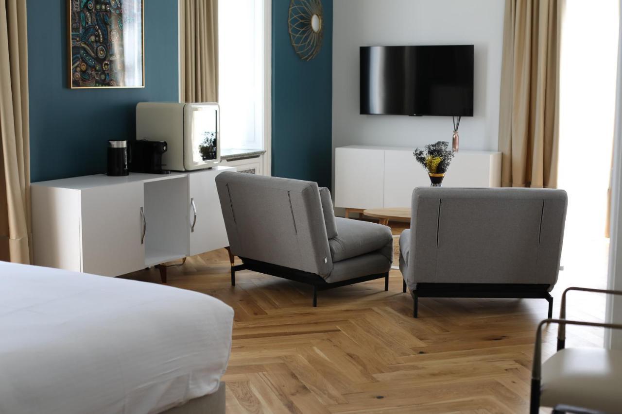 Sequoias Golf & Ressort Hotel Ruy-Montceau ภายนอก รูปภาพ