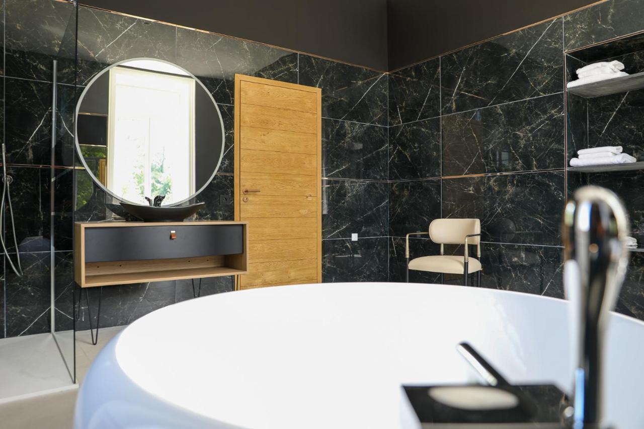 Sequoias Golf & Ressort Hotel Ruy-Montceau ภายนอก รูปภาพ