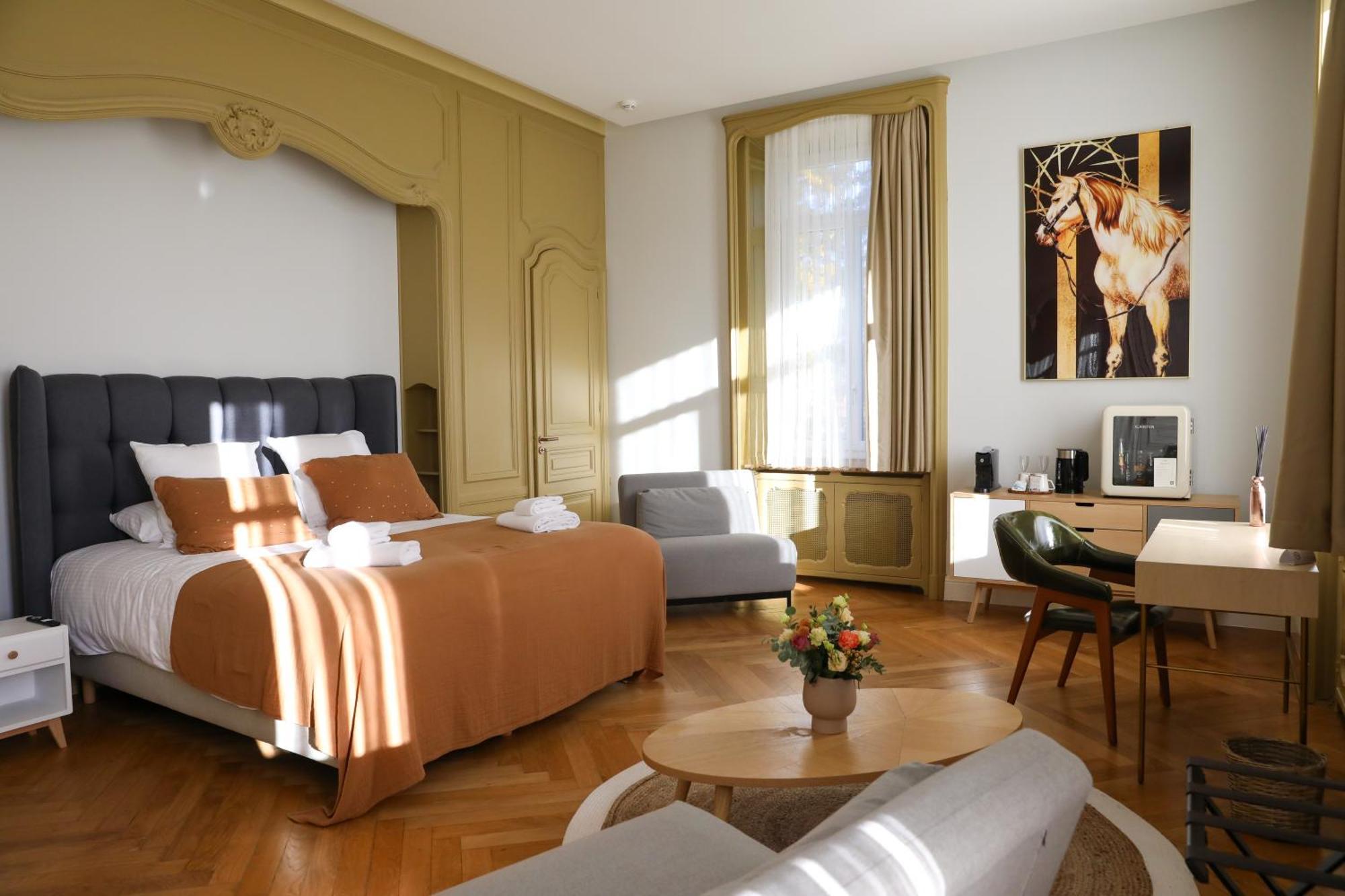 Sequoias Golf & Ressort Hotel Ruy-Montceau ภายนอก รูปภาพ