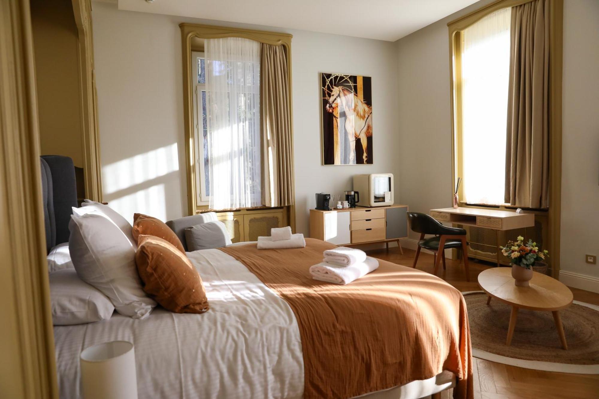 Sequoias Golf & Ressort Hotel Ruy-Montceau ภายนอก รูปภาพ